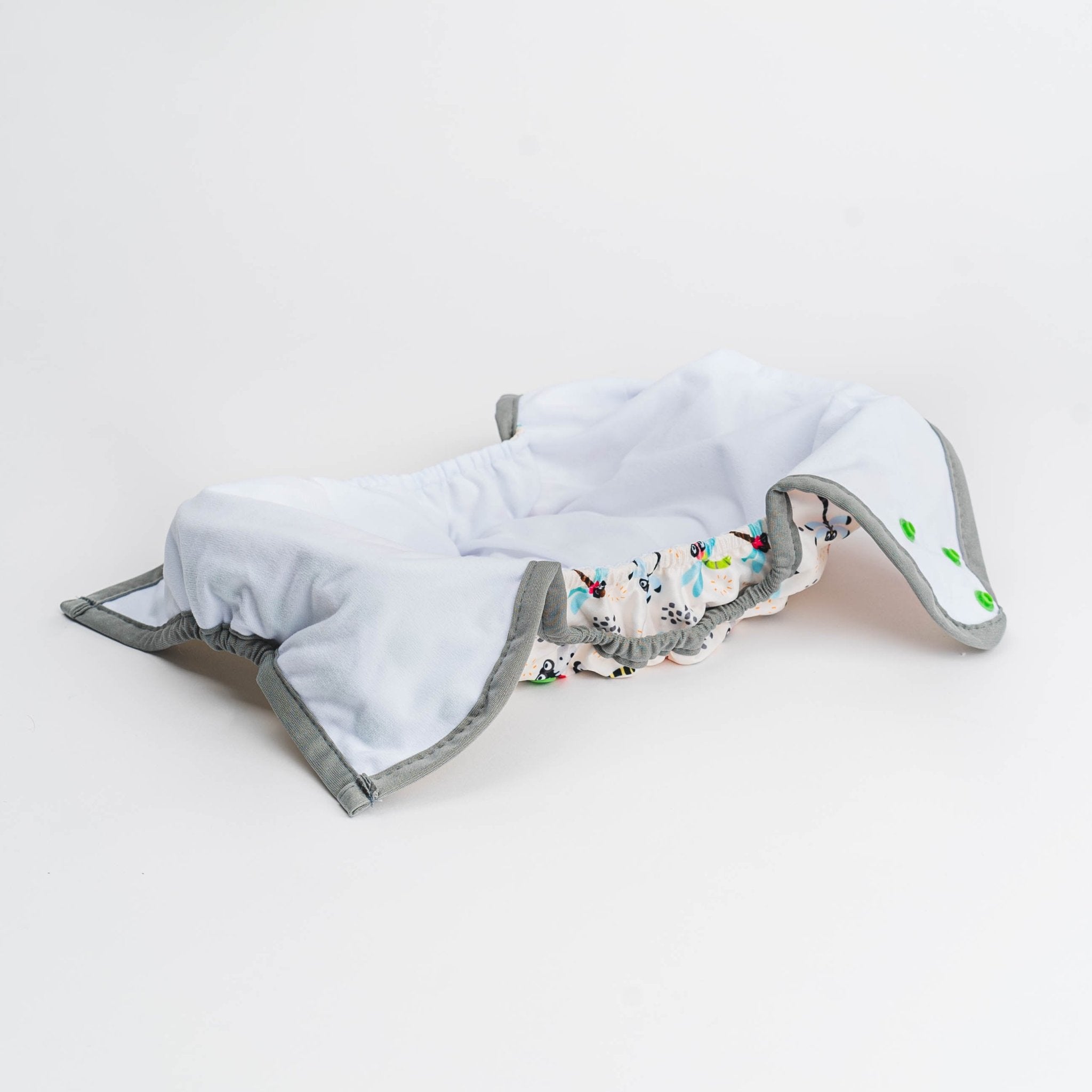 Modern Cloth Nappy Leak Protection - Happy Dragon - Kidsaroo